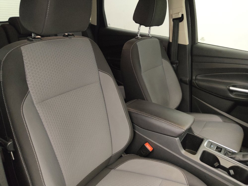 Used 2017 Ford Escape SE w/ Equipment Group 201A FWD image 21