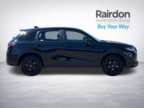 Used 2025 Honda HR-V Sport image 8