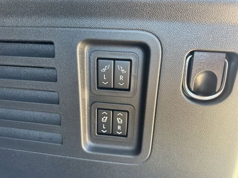 Certified 2025 Buick Enclave Avenir w/ Super Cruise Package image 45