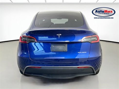 Used 2023 Tesla Model Y Long Range image 8