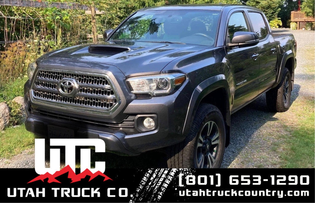 Used 2017 Toyota Tacoma TRD Sport AWD/4WD image 1