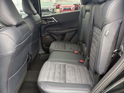 New 2026 Mitsubishi Outlander SE FWD image 5