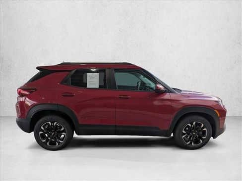 Used 2021 Chevrolet TrailBlazer LT w/ Convenience Package FWD image 4