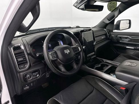 Used 2024 RAM 1500 Laramie AWD/4WD image 21