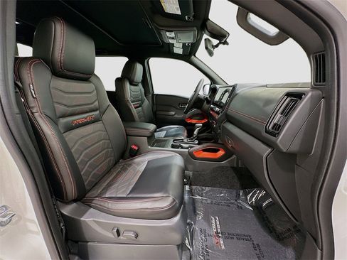 Used 2025 Nissan Frontier PRO-4X w/ Pro Premium Package image 29