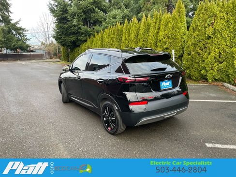 Used 2023 Chevrolet Bolt EUV Premier w/ Sun & Sound Package image 6