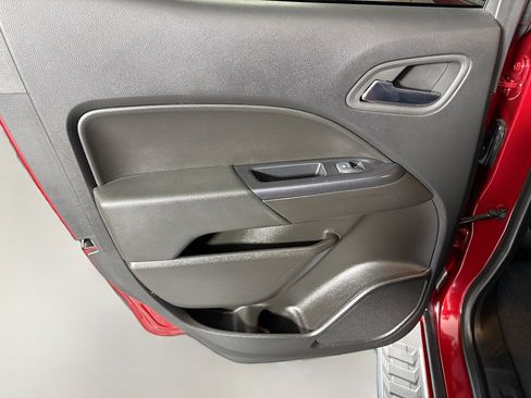 Used 2020 Chevrolet Colorado LT w/ LT Convenience Package RWD image 25