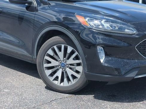 Used 2020 Ford Escape Titanium AWD/4WD image 2