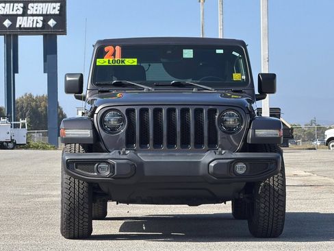 Used 2021 Jeep Wrangler Unlimited Sahara AWD/4WD image 9