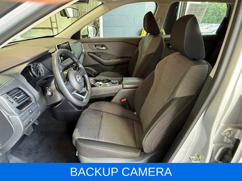 Used 2023 Nissan Rogue SV AWD/4WD image 16