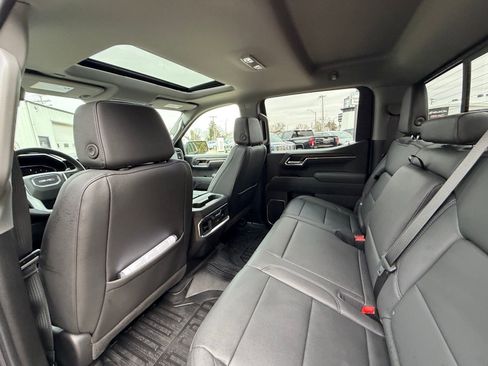 Used 2026 GMC Sierra 1500 SLT w/ SLT Premium Plus Package image 32