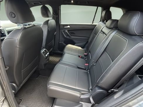 Used 2021 Volkswagen Tiguan SE R-Line FWD image 20