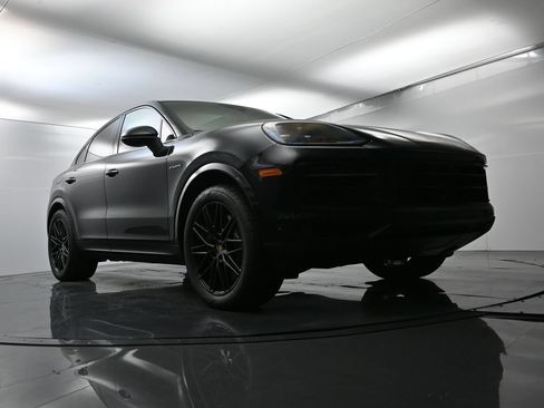 Certified 2026 Porsche Cayenne E-Hybrid Coupe AWD/4WD image 55