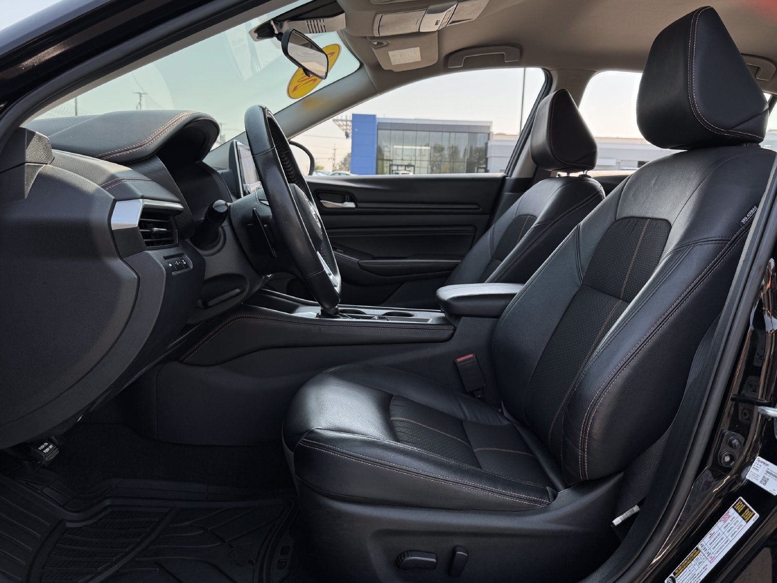 Used 2022 Nissan Altima 2.5 SR FWD image 11