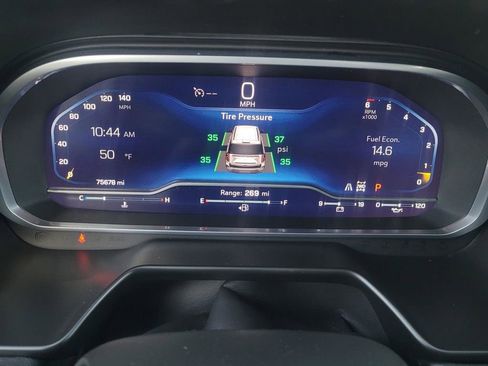 Used 2023 Chevrolet Suburban Premier image 34