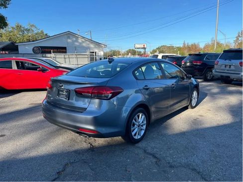 Used 2017 Kia Forte S FWD image 5