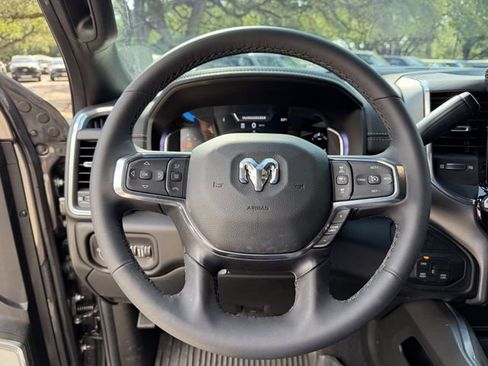 Used 2025 RAM 2500 Laramie AWD/4WD image 11