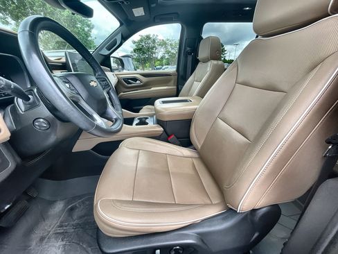 Used 2023 Chevrolet Suburban Premier RWD image 20