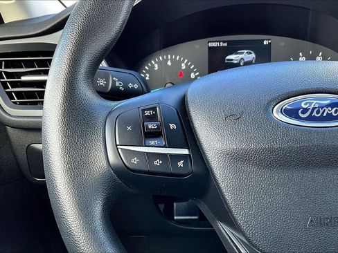 Used 2022 Ford Escape S image 18