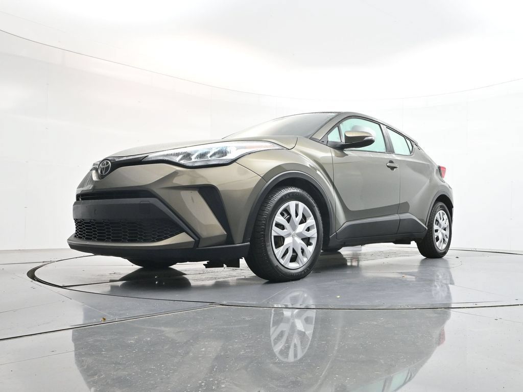 Used 2021 Toyota C-HR LE FWD image 34