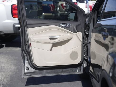 Used 2015 Ford Escape Titanium image 29