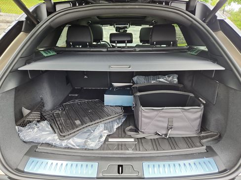 New 2026 Land Rover Range Rover Velar Dynamic SE image 13