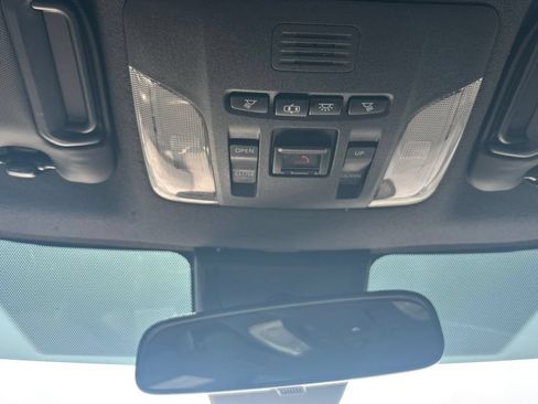 Used 2021 Toyota Corolla SE FWD image 25