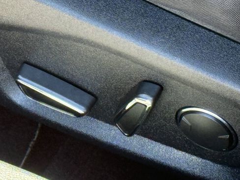 Used 2020 Ford Fusion SE FWD image 10