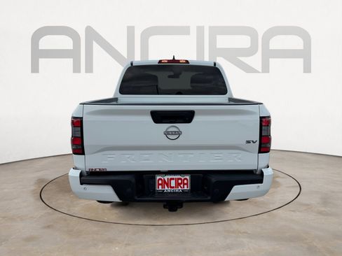 Used 2024 Nissan Frontier SV w/ Technology Package RWD image 9