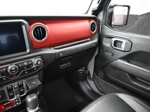 Used 2022 Jeep Gladiator Rubicon w/ LED Lighting Group AWD/4WD image 11