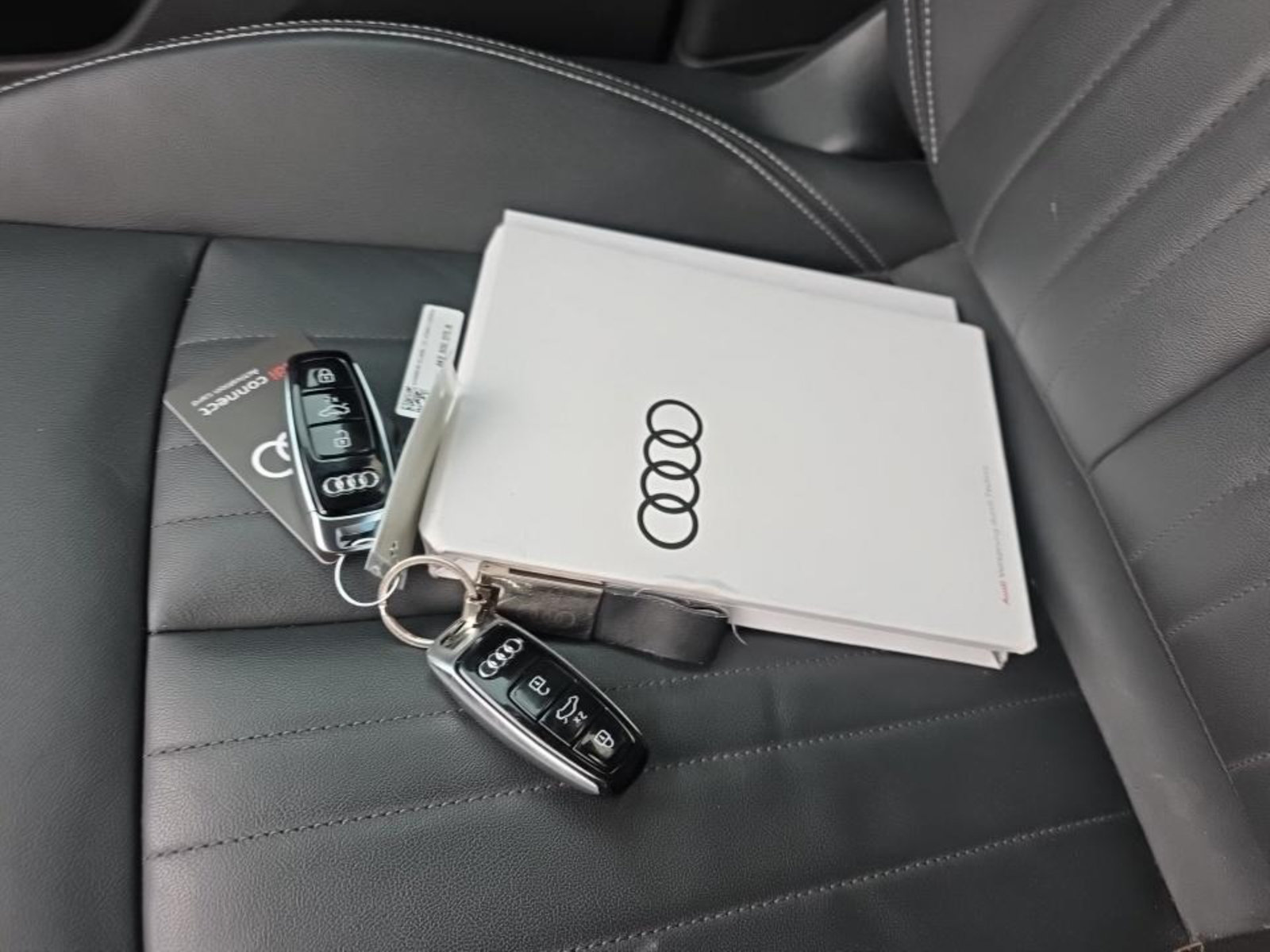 Used 2024 Audi Q8 e-tron Premium AWD/4WD image 2