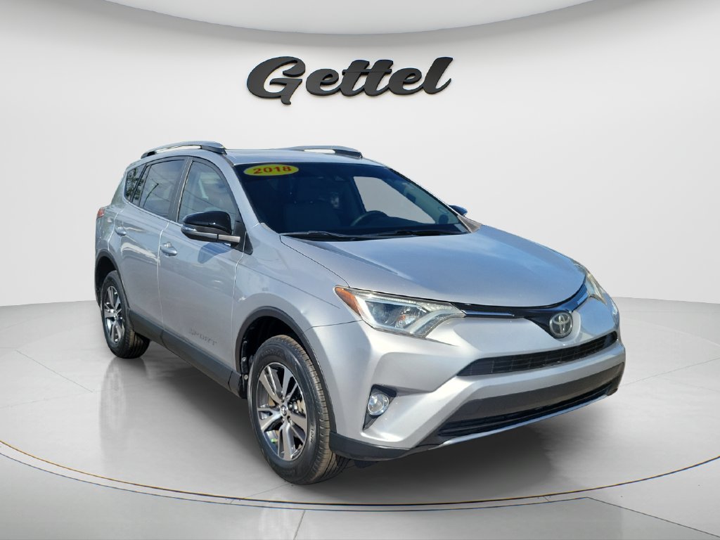 Used 2018 Toyota RAV4 XLE FWD image 3