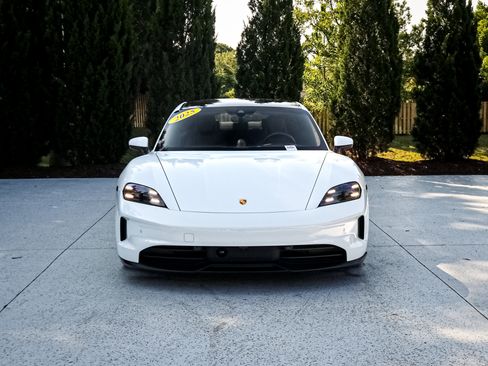 Used 2025 Porsche Taycan RWD image 3