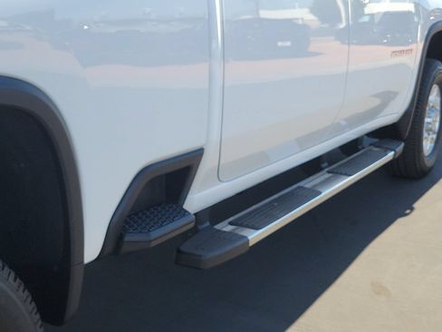 Used 2025 Chevrolet Silverado 2500 LTZ AWD/4WD image 31