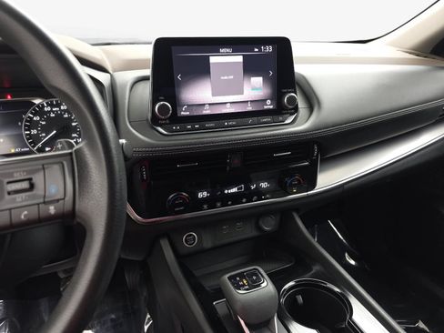 Used 2021 Nissan Rogue SV FWD image 17