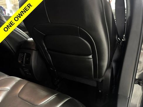 Used 2019 Jeep Cherokee Latitude Plus AWD/4WD image 37