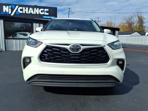 Used 2020 Toyota Highlander XLE image 8