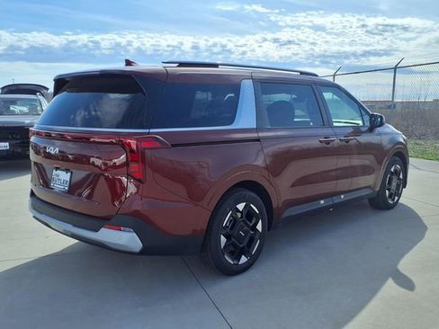 New 2026 Kia Carnival EX FWD image 2