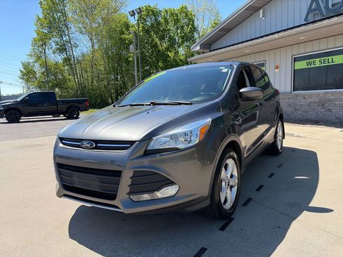 Used 2016 Ford Escape SE w/ SE Cold Weather Package image 3