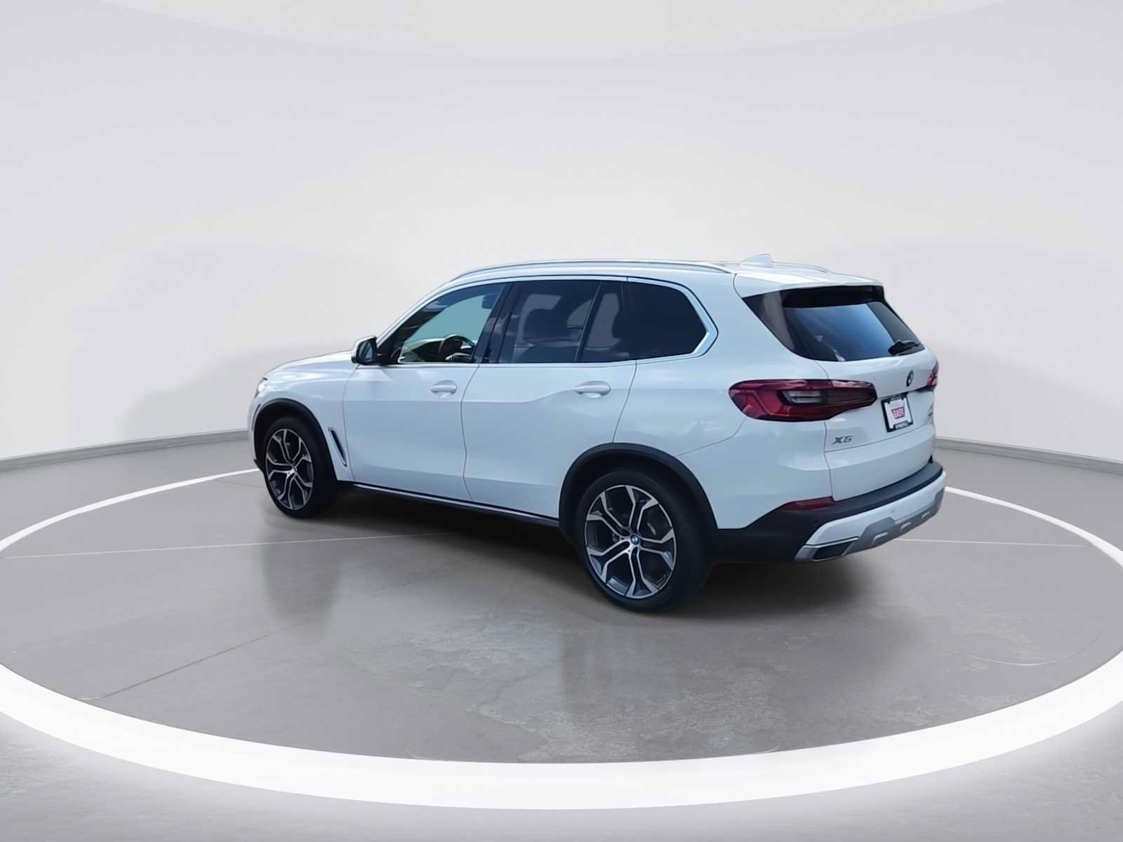 Used 2019 BMW X5 xDrive40i w/ Premium Package 2 AWD/4WD image 6