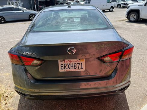 Used 2019 Nissan Altima 2.5 S FWD image 5