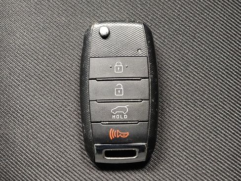 Used 2016 Kia Soul + w/ Audio Package image 32