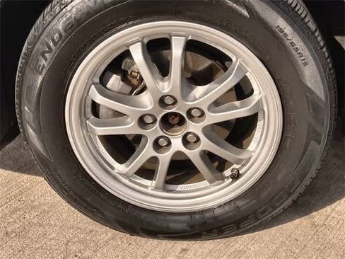 Used 2017 Toyota Prius Prime Advanced image 9