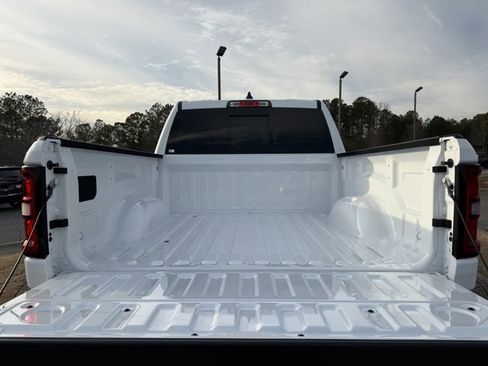 New 2026 RAM 1500 4x4 Crew Cab image 30