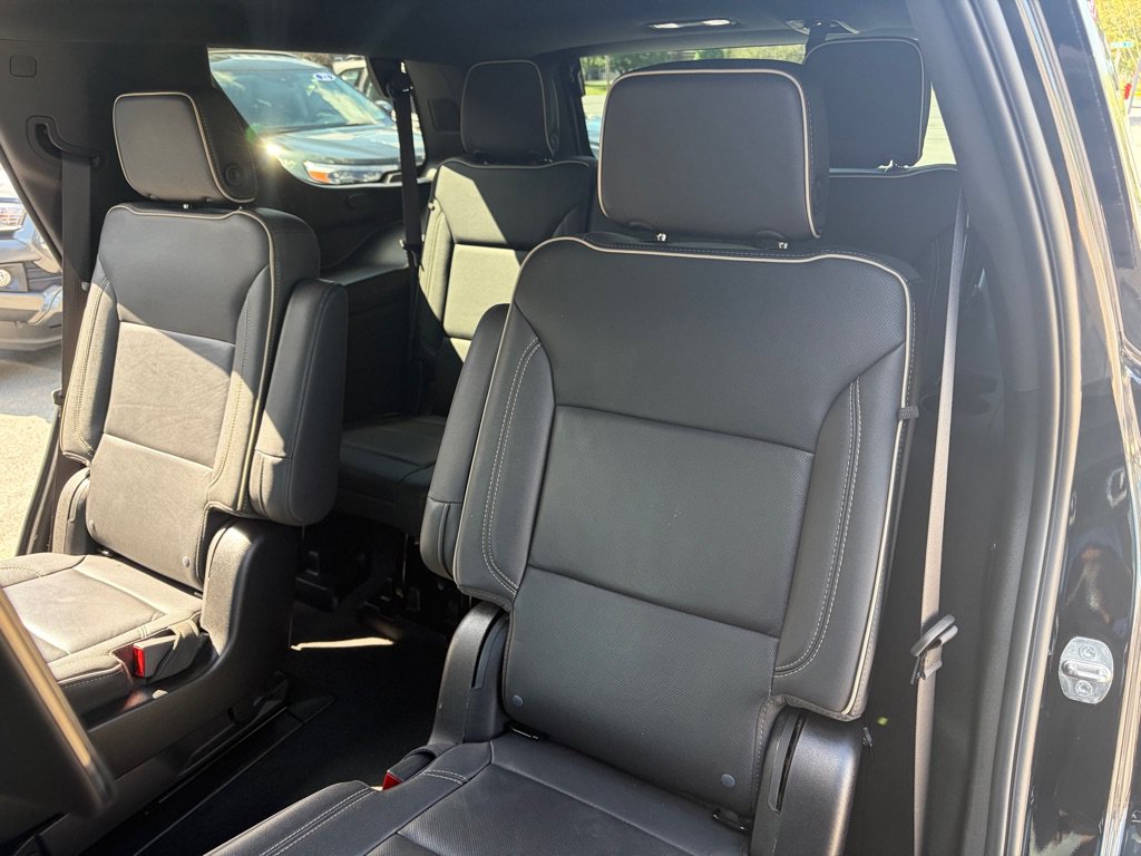 Used 2024 GMC Yukon SLT w/ SLT Luxury Package AWD/4WD image 29