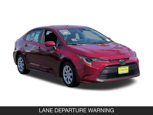 Used 2024 Toyota Corolla LE image 2