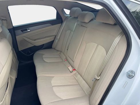 Used 2017 Hyundai Sonata SE FWD image 11