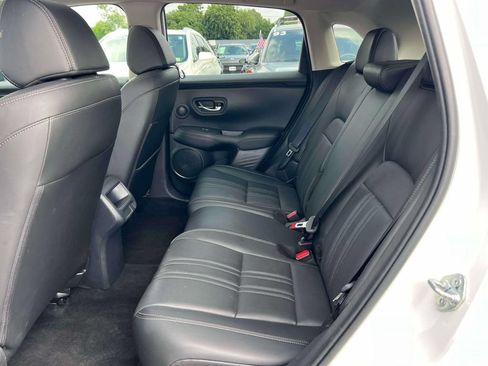 Used 2025 Honda HR-V EX-L image 11