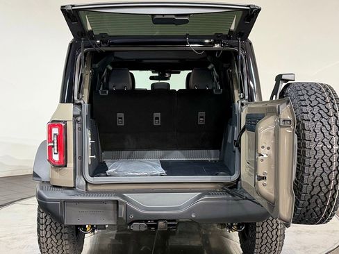 New 2026 Ford Bronco Badlands AWD/4WD image 36