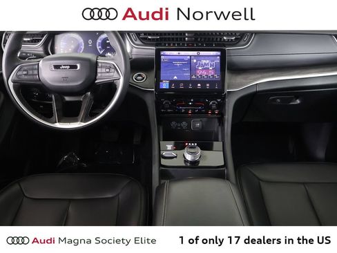 Used 2025 Jeep Grand Cherokee Limited AWD/4WD image 23